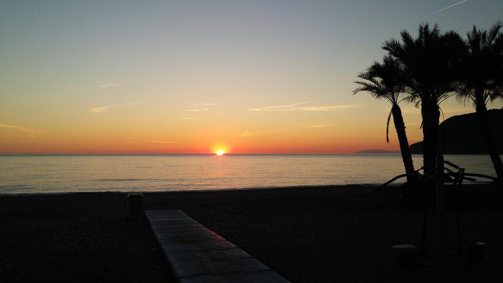 Apartamento Con Vista Al Mar A 3 Minutos De La Playa! Spacious Beach Apartment 3 Min To The Beach La Herradura (Granada) Exterior foto